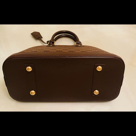 Authentic Louis Vuitton Alma Damier PM - Picture 4 of 16